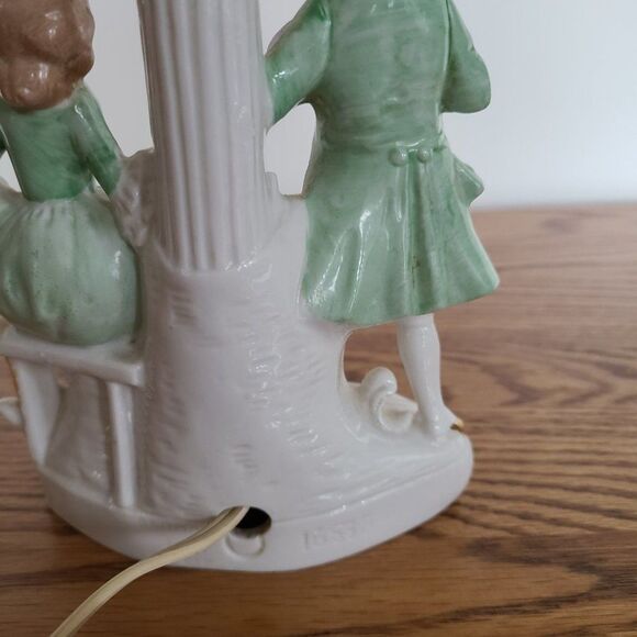 Vintage Carl Schneiders Grafenthal Table Lamp Victorian Style Courting Couple - Picture 11 of 15